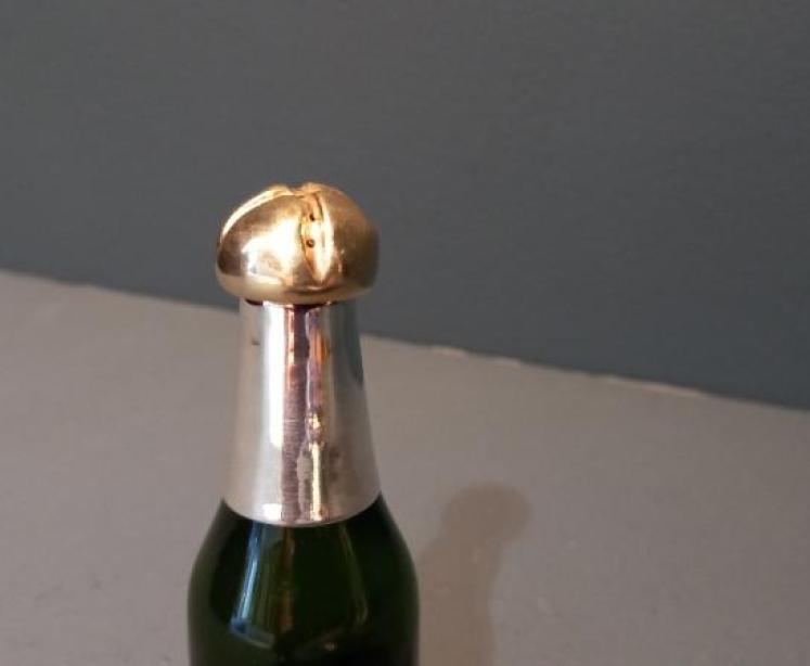 19th Century Silver & Gilt Wine Bottle Pounce Pot - Image 3