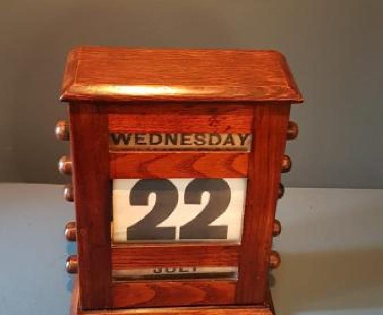 Superior Quality Slanted Desk Calendar - Image 5