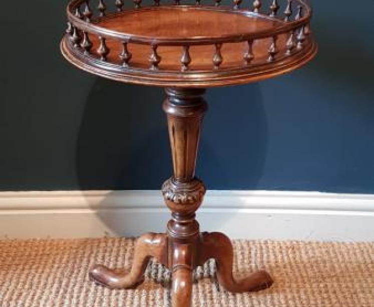 Quality Edwardian Mahogany Wine Table - Image 1