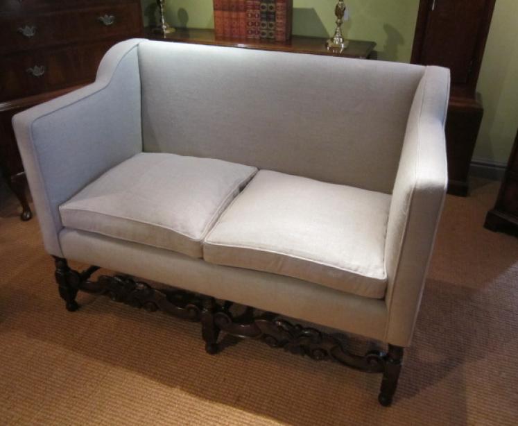 Very Comfortable Victorian Two Seater Settee - Image 5