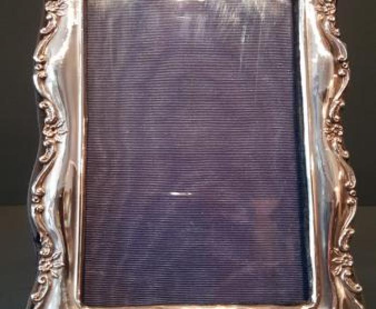 Edwardian Silver Photo Frame by Henry Matthews - Image 5