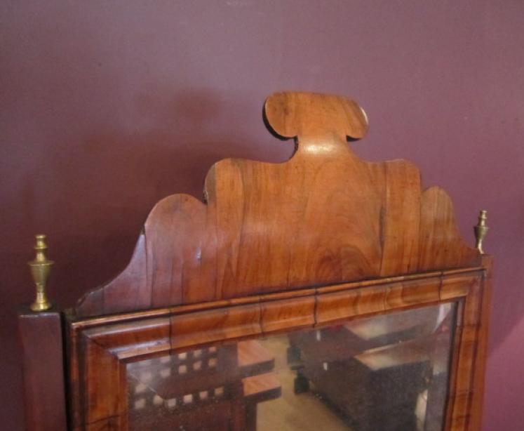 George II Period Figured Walnut Toilet Mirror - Image 4