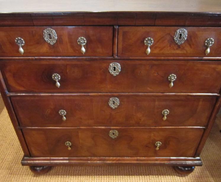 Fine William & Mary Period Walnut Chest - Image 4