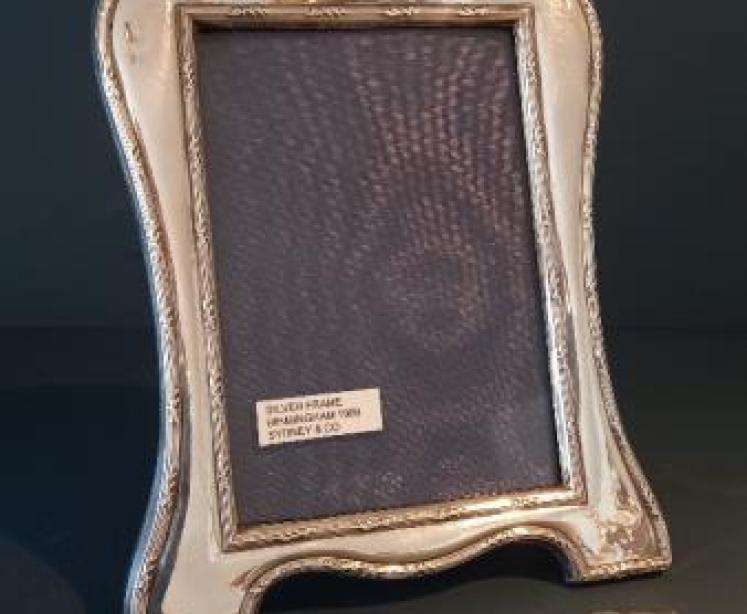 Antique Silver Shaped Top Photo Frame - Image 1