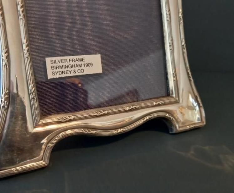 Antique Silver Shaped Top Photo Frame - Image 3