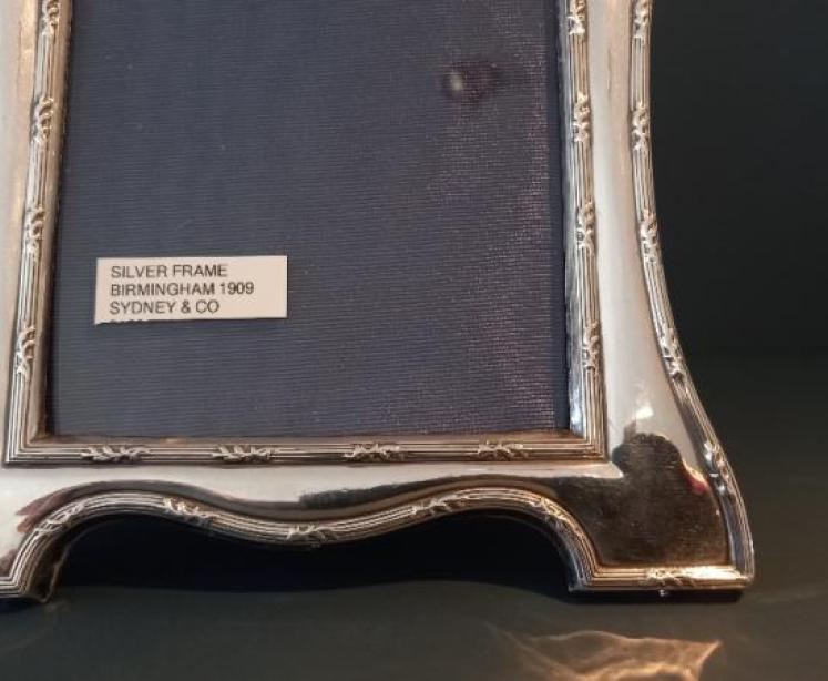 Antique Silver Shaped Top Photo Frame - Image 6
