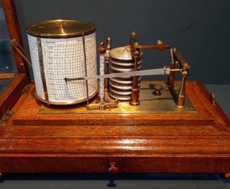 Antique Negretti & Zambra Polished Oak Barograph - Image 2