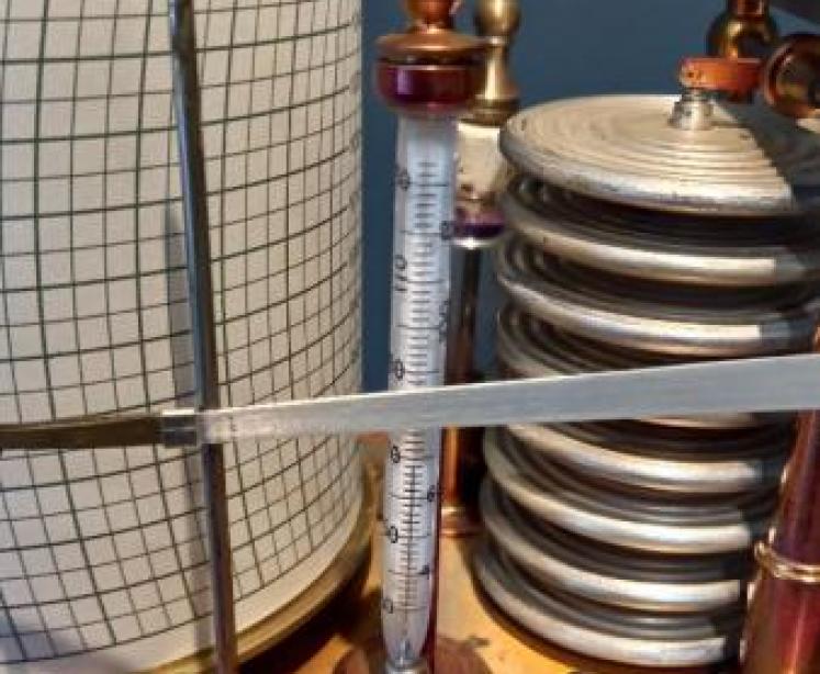 Antique Negretti & Zambra Polished Oak Barograph - Image 3