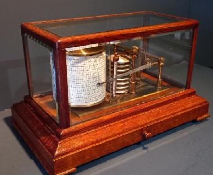 Antique Negretti & Zambra Polished Oak Barograph - Image 7