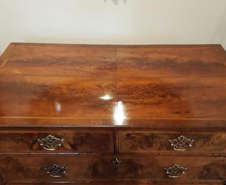 George I Walnut Chest of Drawers - Image 3