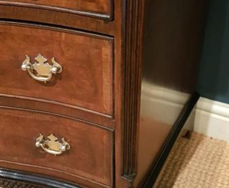 Edwardian Serpentine Fronted Chest of Drawers - Image 5