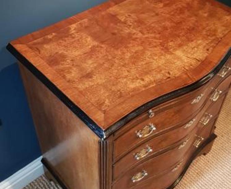 Edwardian Serpentine Fronted Chest of Drawers - Image 6