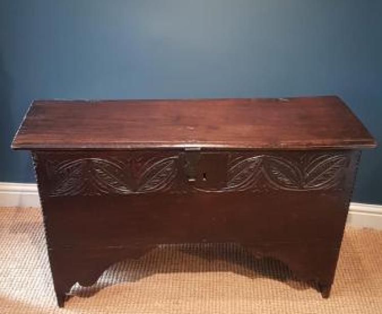 Period Oak Six Plank Coffer - Image 1