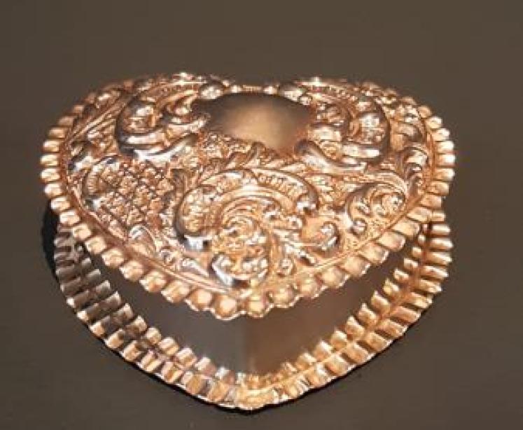 Antique Silver Heart Shaped Ring Box - Image 7