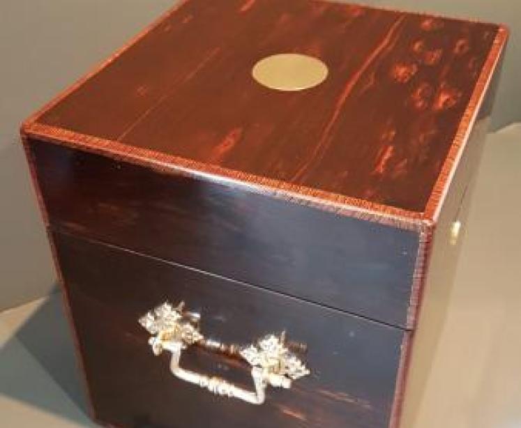 Fine Quality Victorian Caromandel Tantalus Box - Image 2