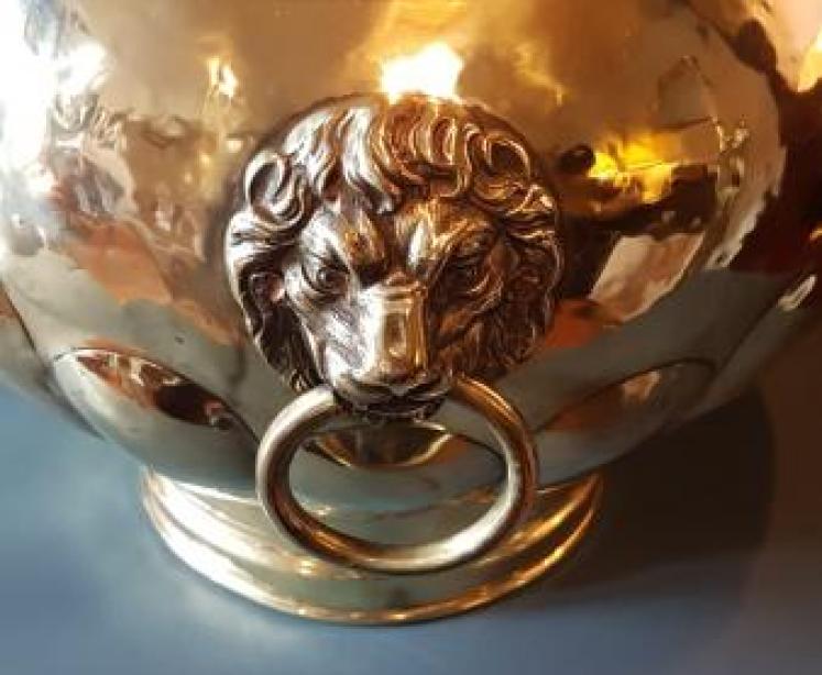 Large Victorian Brass Lion Mask Handled Planter - Image 2
