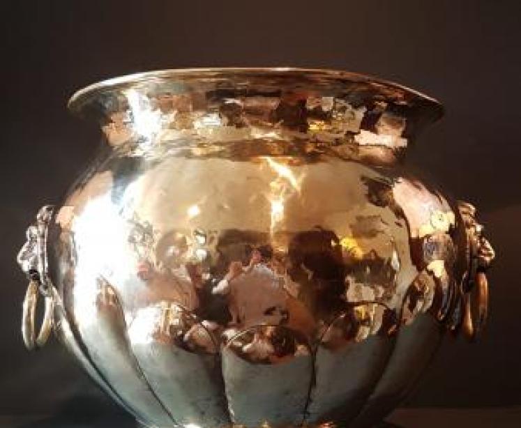 Large Victorian Brass Lion Mask Handled Planter - Image 5