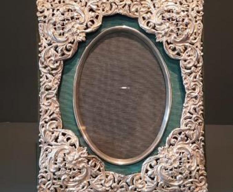 Decorative Victorian Silver Photo Frame - Image 1