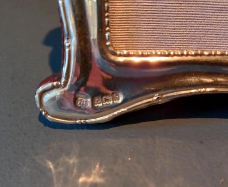 Antique Edwardian Period Silver Shaped Photo Frame - Image 4