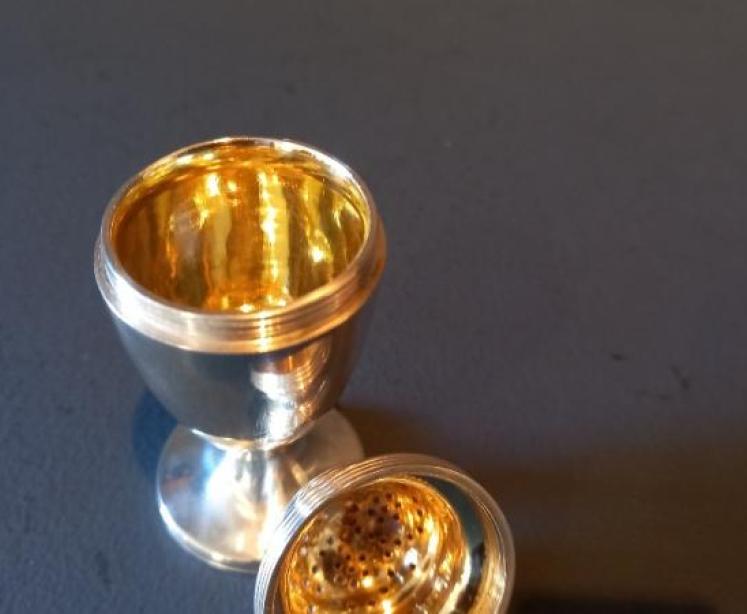 Victorian London Silver Pounce Pot - Image 4