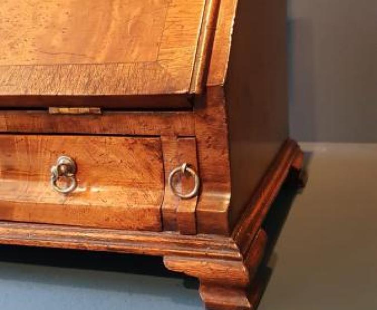 Queen Anne Style Walnut Toilet Mirror - Image 3