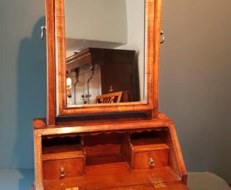 Queen Anne Style Walnut Toilet Mirror - Image 4