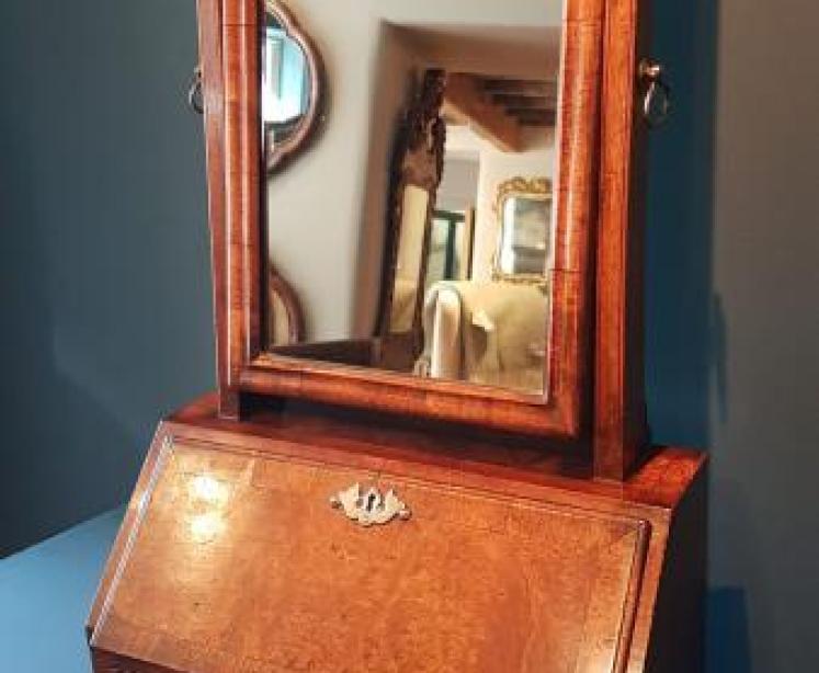 Queen Anne Style Walnut Toilet Mirror - Image 7