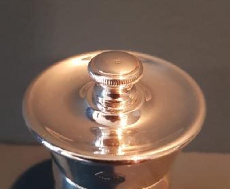 George V Silver Pepper Grinder - Image 7
