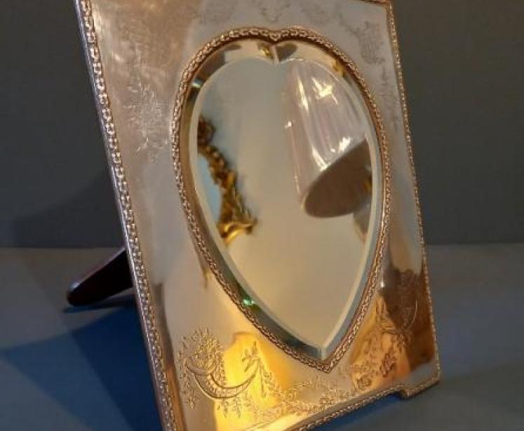 Fine Antique Silver Heart Shaped Table Mirror - Image 2