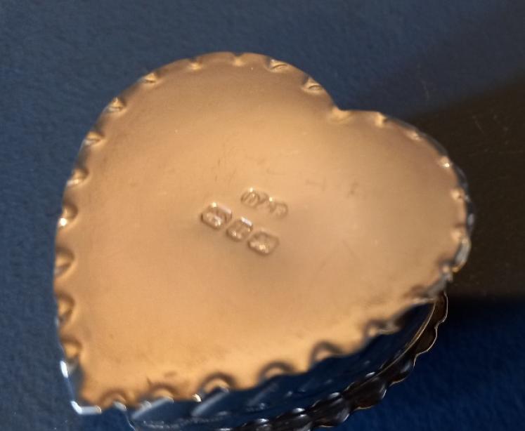 Victorian Heart Shaped Table Box - Image 5