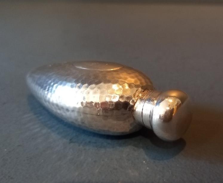 Antique Silver Planished Travelling Scent - Image 5