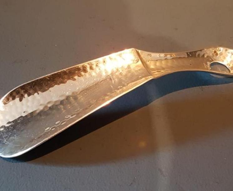 Planished Edinburgh Silver Shoe Horn - Image 1