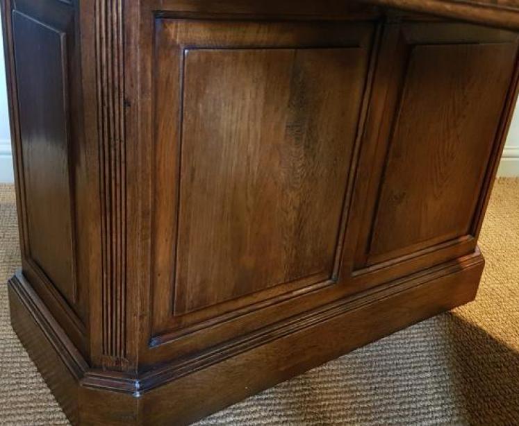 Superb Solid Oak Pedestal Desk - Image 7