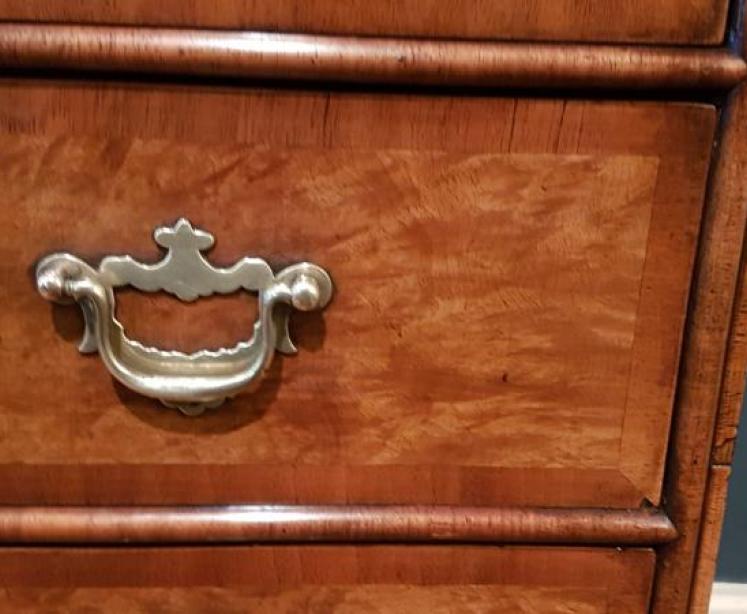 George I Style Walnut Chest of Drawers - Image 3