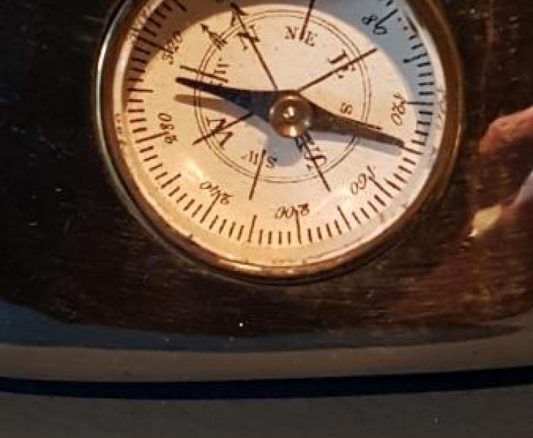 Silver Vesta Case with Compass - Image 4