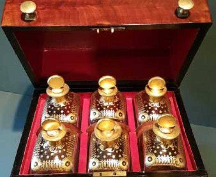 Early Victorian Mahogany Tantalus Box - Image 2