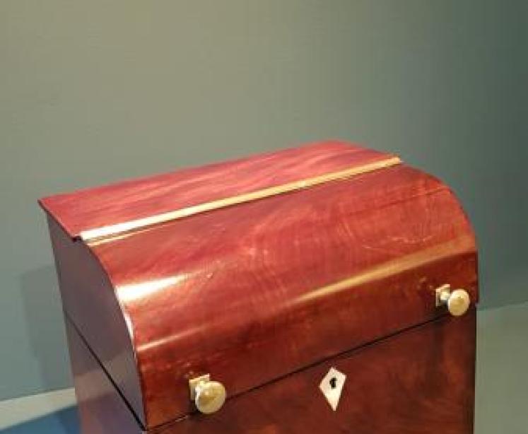 Early Victorian Mahogany Tantalus Box - Image 3