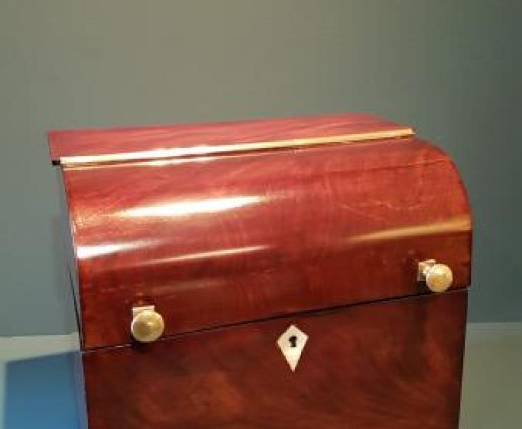 Early Victorian Mahogany Tantalus Box - Image 4
