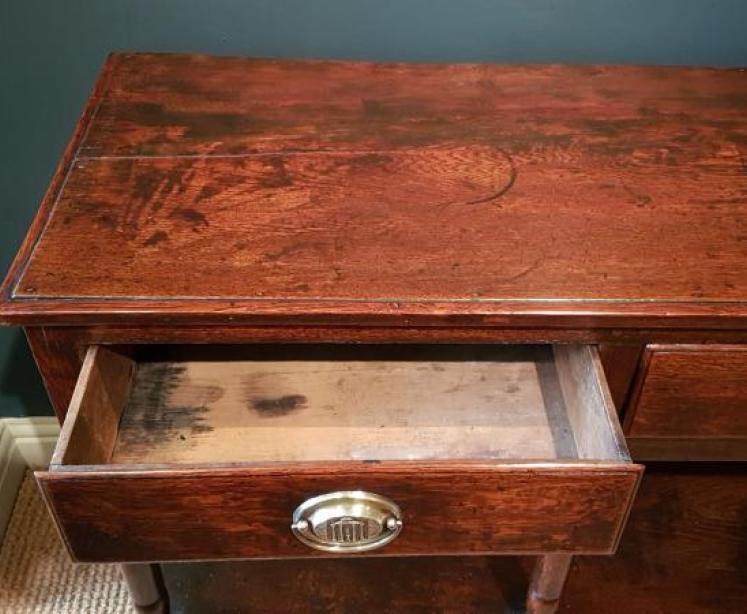 Stylish George III Oak Open Pot Board Dresser - Image 7