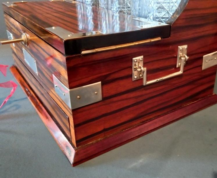 Outstanding Antique Rosewood & Solid Silver Games Tantalus - Image 7