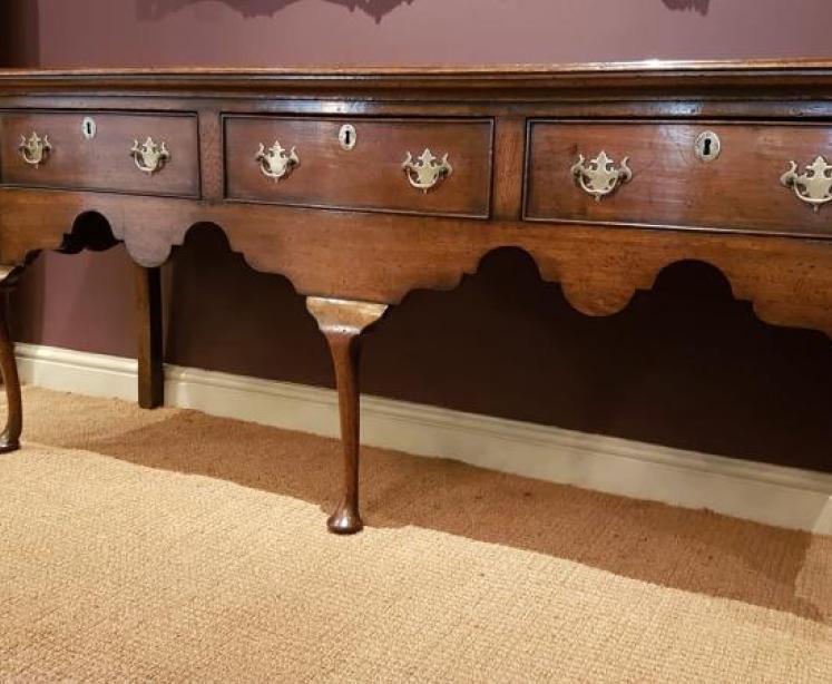 George II Oak Three Drawer Dresser - Image 7