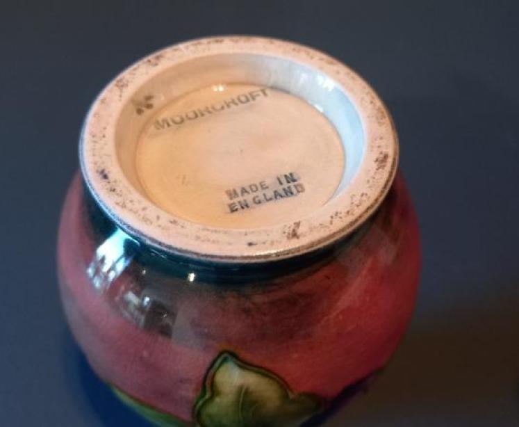 Moorcroft Flambe Glazed Hibiscus Vase - Image 5