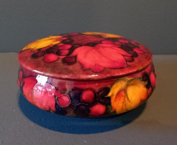 Moorcroft Autumn Leaf & Berries Flambe Lidded Dish - Image 7