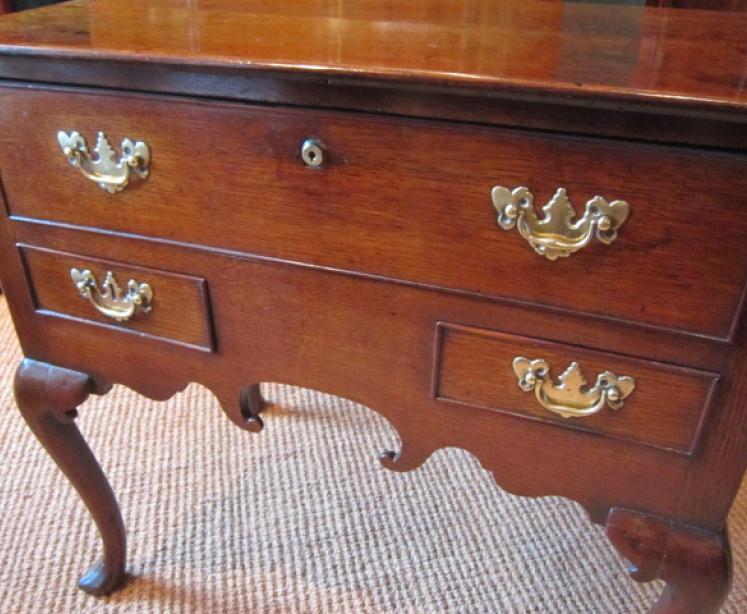 Superb George II Period Oak Lowboy - Image 4