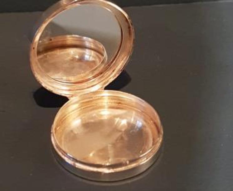 Superb Silver and Enamel Pill Box - Image 3