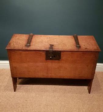 Small Georgian Oak Six Plank Coffer
