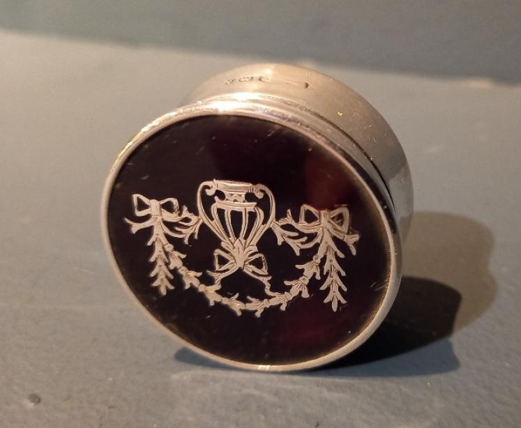 George V period Silver & Tortoiseshell Trinket Box - Image 1