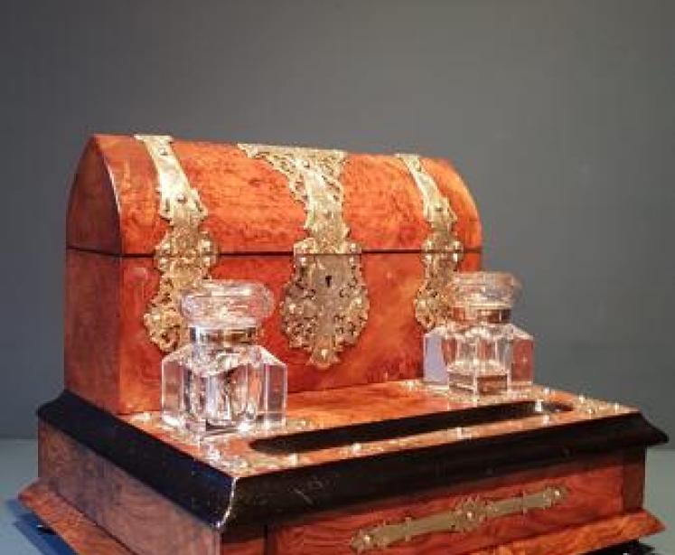 Fine Quality Victorian Walnut Stationary and Ink Stand  - Image 1