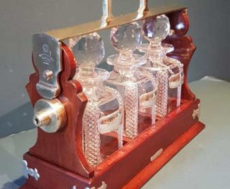 Immaculate Victorian Mahogany 3 Bottle Tantalus  - Image 2