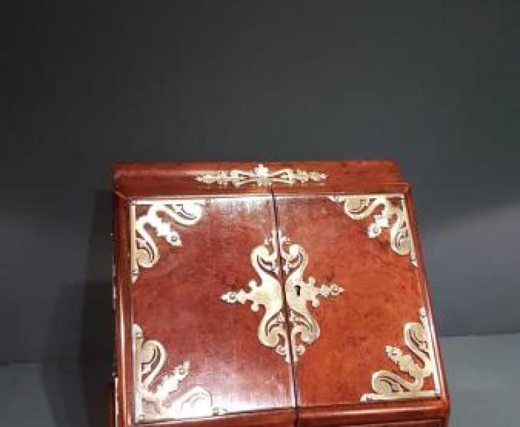 Superb Victorian Walnut Stationary Box - Image 1